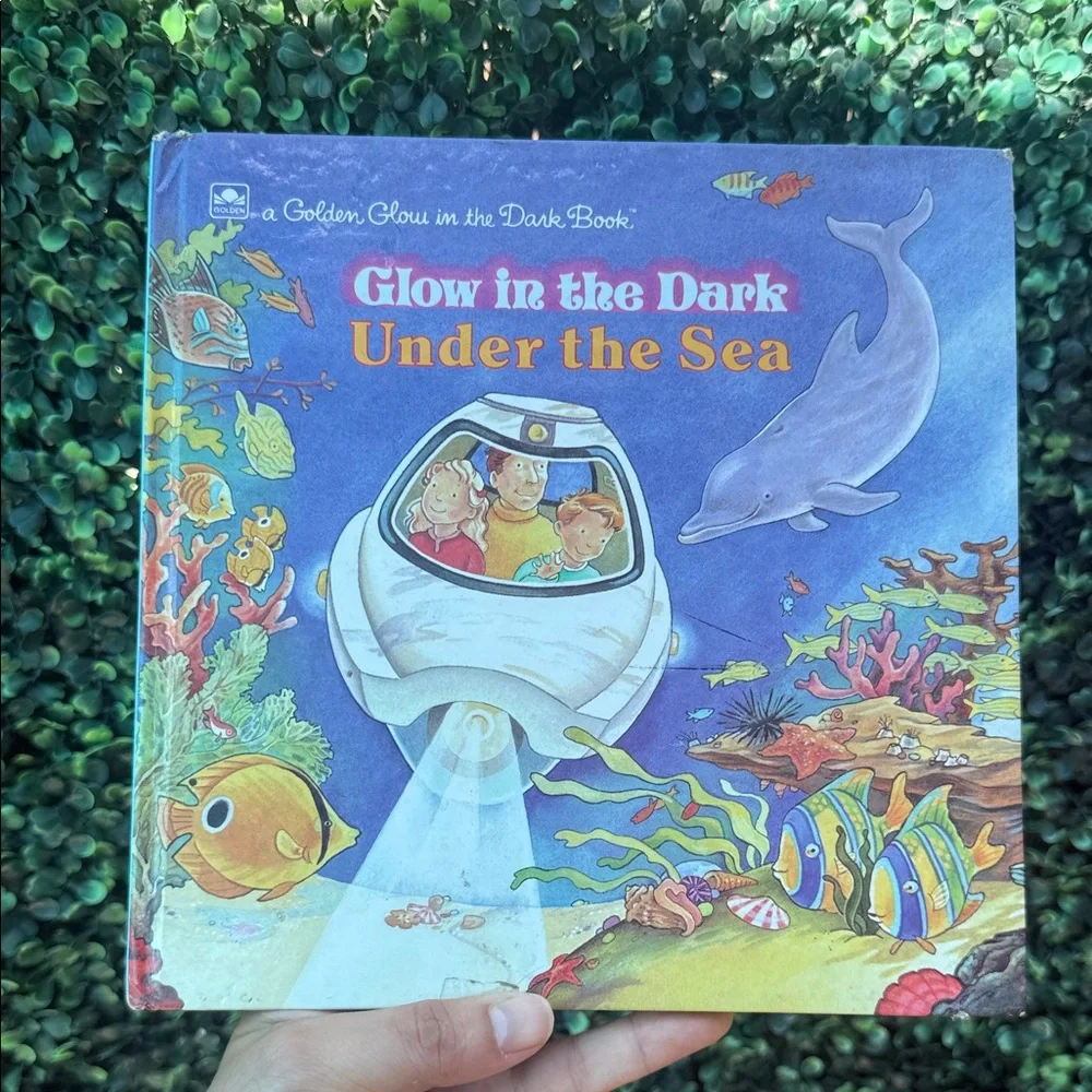 Glow in the Dark Book - Under the Sea